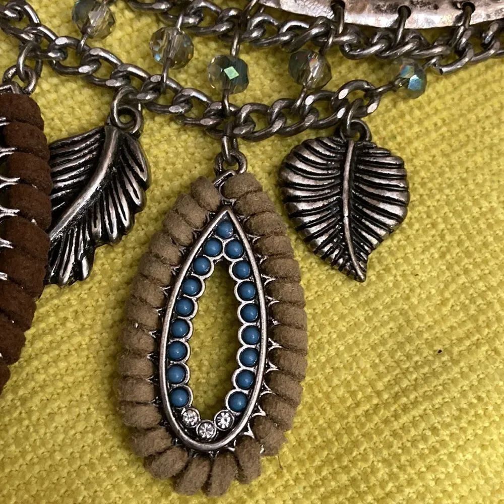Necklace - Picture 4 of 11